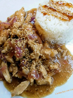 Una foto de Pollo con salsa Teriyaki