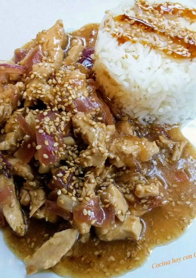 Una foto de Pollo con salsa Teriyaki