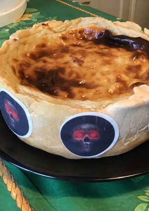 Une photo de Flan pâtissier « skull » pommes et cannelle (pâte brisée à la liqueur de pommes)