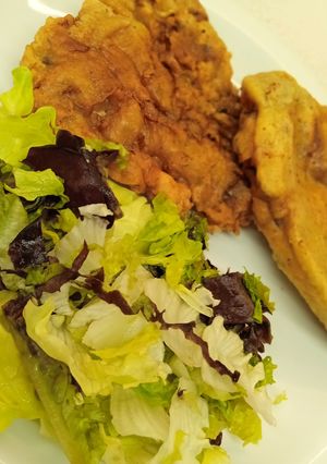Una foto de Escalope + ensalada