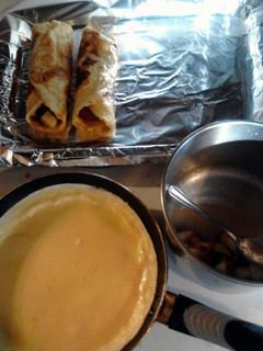 A picture of Apple Crepes.
