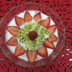 A picture of Strawberry banana milk pudding.