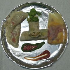 A picture of Crystal paper wraps and roll..With 3 different fillings.
