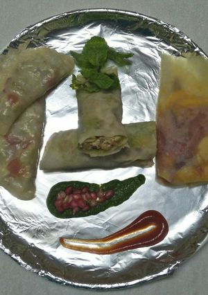 A picture of Crystal paper wraps and roll..With 3 different fillings.