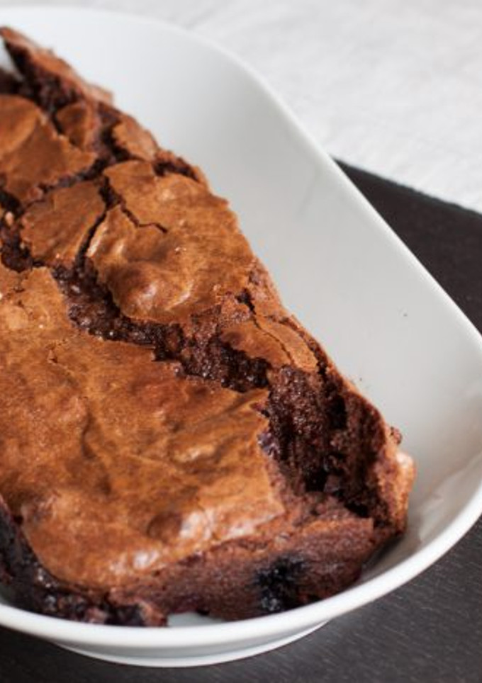 Una foto de Brownie de frutos rojos