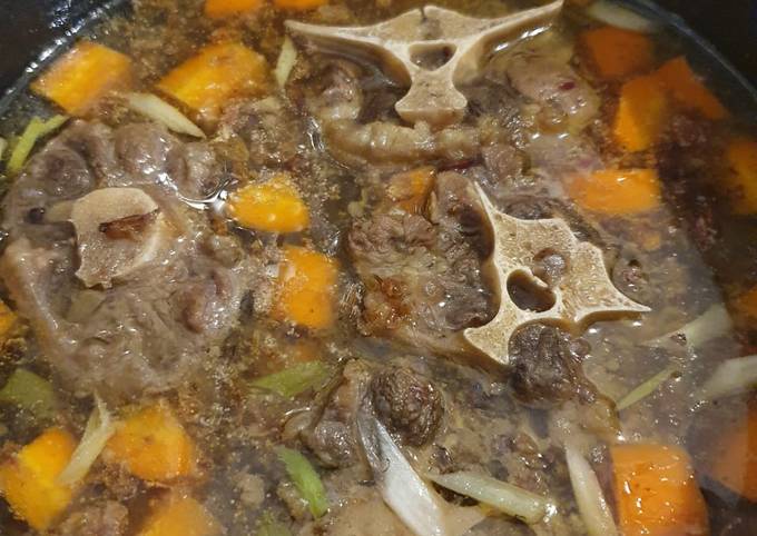 Resep Sop Buntut Anti Gagal