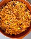 Fideuá de marisco con rape y calamares