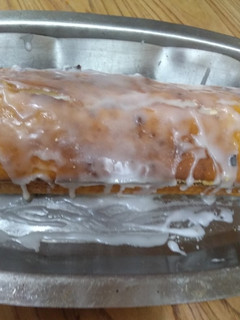 Una foto de Budín glaseado de limón🍋