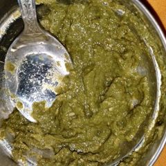 Green chutney A picture of Green chutney.
