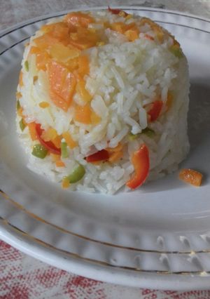 Una foto de Arroz colorido
