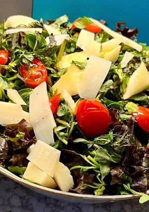 Φωτογραφία της συνταγής Μαρουλοσαλάτα special με γλιστρίδα, ρόκα, μαρούλι & γραβιέρα Κρήτης❣️