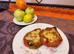 Foto principal de Pimientos rojos rellenos de atún con tomate y queso