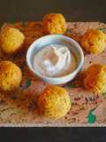 Polpette di lenticchie rosse farina di ceci e salsa allo yogurt