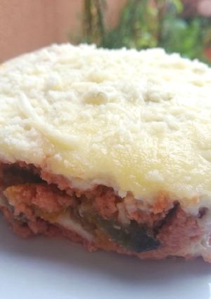 Una foto de Moussaka de berenjena y calabaza