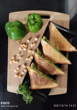 चीज़ चिली कॉर्न सैंडविच (Cheese chilli corn sandwich recipe in Hindi) रेसिपी मुख्य फोटो