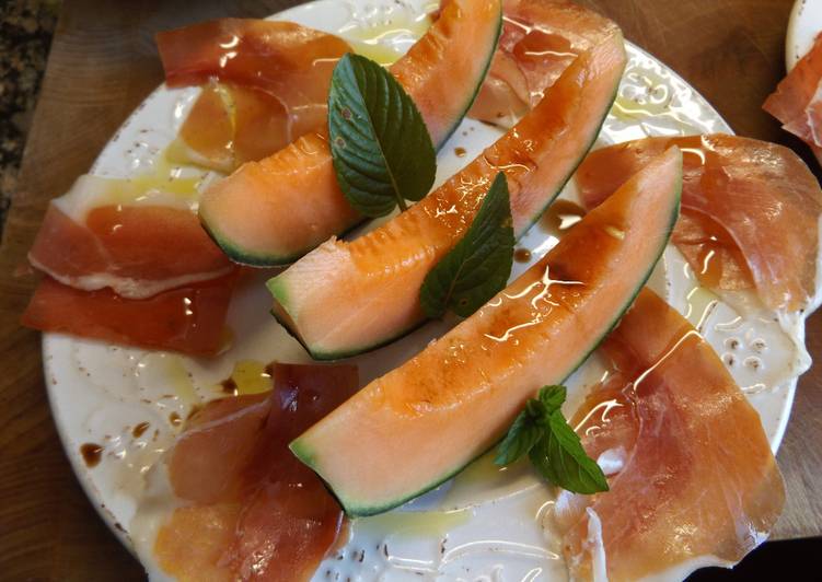 Melón y jamón ibérico con escamas de sal y balsámico