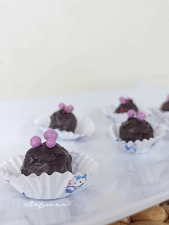 Cara Gampang Membikin Resep 711. Bola Bolu Cokelat yang Bisa Manjain Lidah Anti Ribet, Uenak Banget