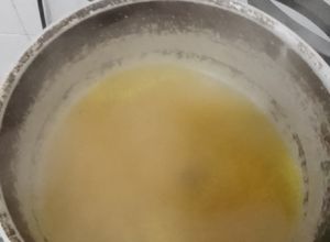 Una foto de Mi sopa de agua con la que herví papas y boñatos hago sopa con fideos estrellitas