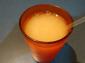 Una foto de Agua fresca de guayaba. ॐ