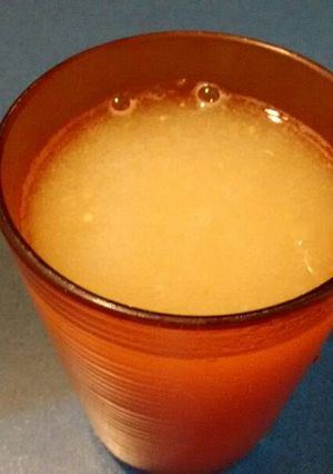 Una foto de Agua fresca de guayaba. ॐ