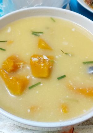 Hình của món Canh bí đỏ đậu phộng chay 🥜.