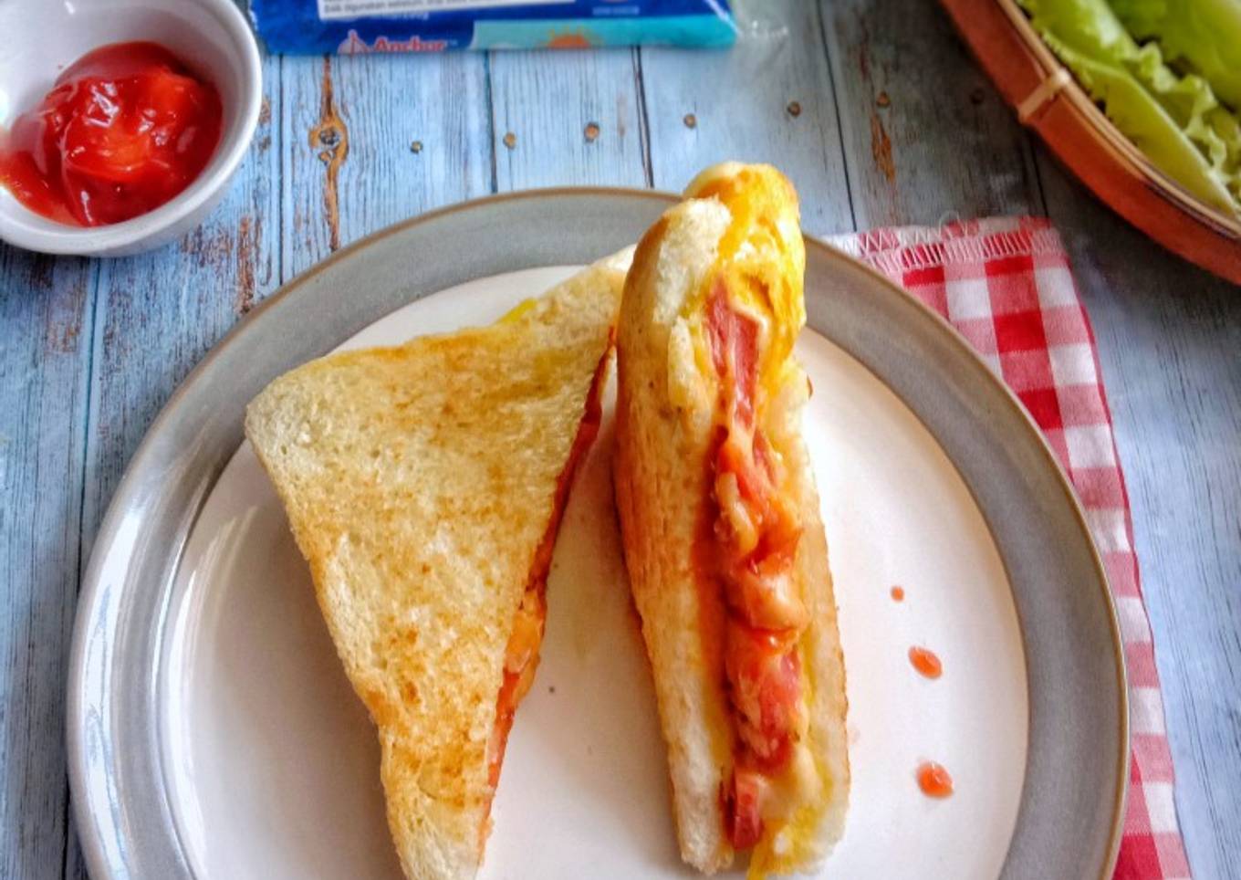 Cheeseperity Egg Sandwich