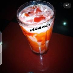 A picture of Caramel watermelon salaming.