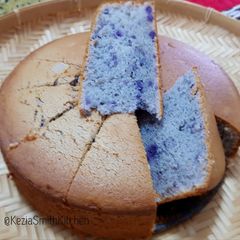 A picture of Purple Sweet Potato Sponge Cake.