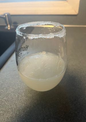 A picture of Lemon drop martini style drink.