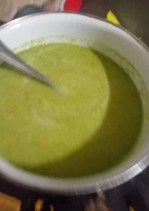 Una foto de Salsa de jalapeño cremosa sin aguacate para tacos 🌮😋