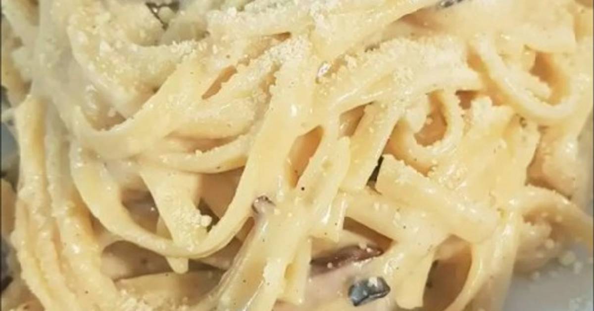 Super Creamy Cheesy Carbonara Recipe By Pinkblanket S Kitchen Cookpad