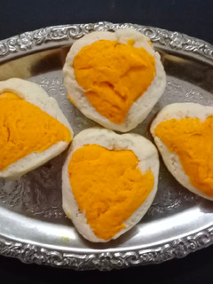 વેનીલા હાર્ટ કૂકીઝ (venila hart cookies Recipe In Gujarati) રેસીપી મુખ્ય ફોટો