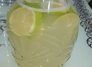 Une photo de Détox au citron 🍋/ gingembre et miel naturel 🍯