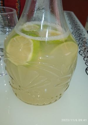 Une photo de Détox au citron 🍋/ gingembre et miel naturel 🍯
