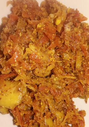 A picture of Muli gajar ka chatpata aachar.....🥕.