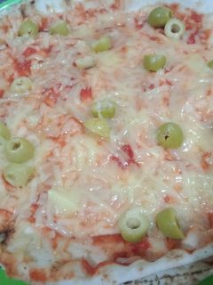 صورة لوصفة بيتزا سريعة بالخبز العربي 🍕🧀🍕