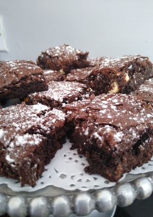 A picture of Yummy, easy Brownies.