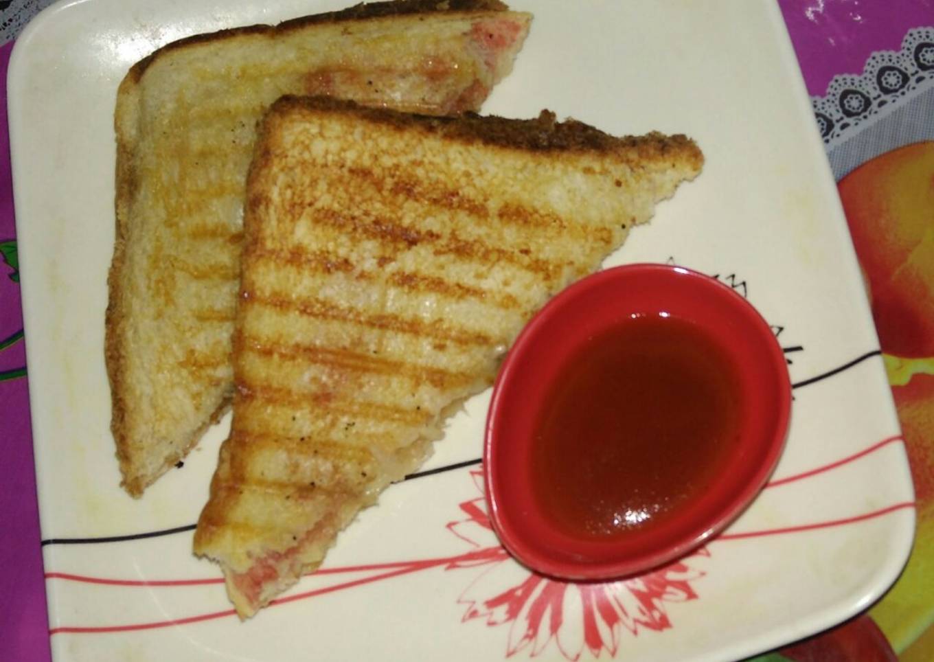 Grilled Banana & Strawberry Sandwich