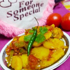 A picture of Aloo ki sabji.