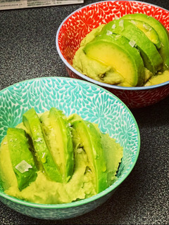 Una foto de Hummus de aguacate 🥑🥑🥑
