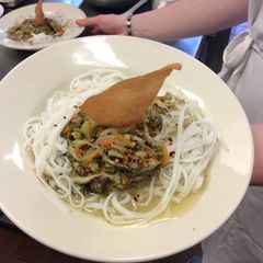 A picture of Vegetable Pad Thai.