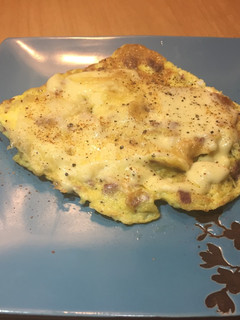Una foto de *Omelette Jamón, Queso | Método Grez*