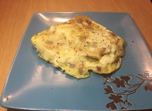 Una foto de *Omelette Jamón, Queso | Método Grez*