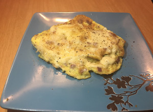 Una foto de *Omelette Jamón, Queso | Método Grez*