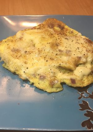 Una foto de *Omelette Jamón, Queso | Método Grez*