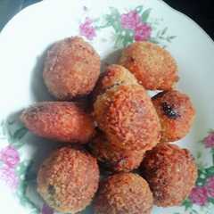 รูปของ Bola - bola ubi coklat & keju