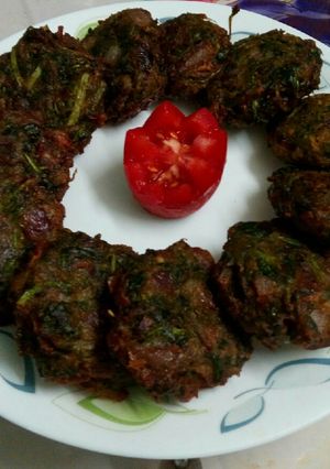 A picture of Spinach pakoda.