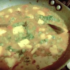 Matar paneer A picture of Matar paneer.