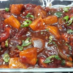 A picture of Pineapple Chicken.