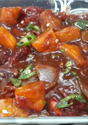 A picture of Pineapple Chicken.